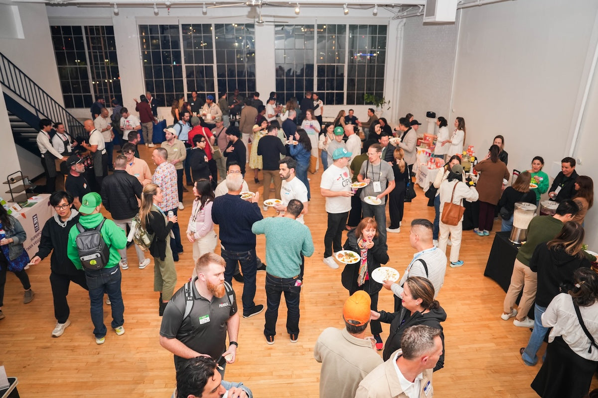 Oregon Makers: EllyPop’s Holiday Giveaway with Our Favorite Local Small Businesses